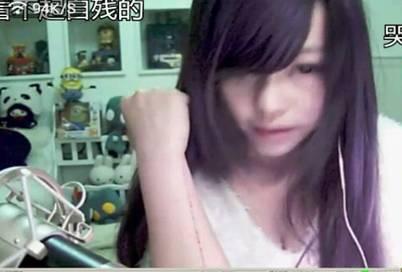 直播捅马蜂窝被送进重症监护室 盘点那些奇葩的网络直播