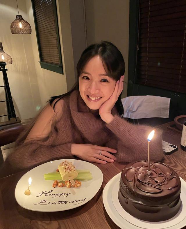 39岁女主播官宣怀双胞胎!结婚6年试管打百针,孕期大出血太痛苦