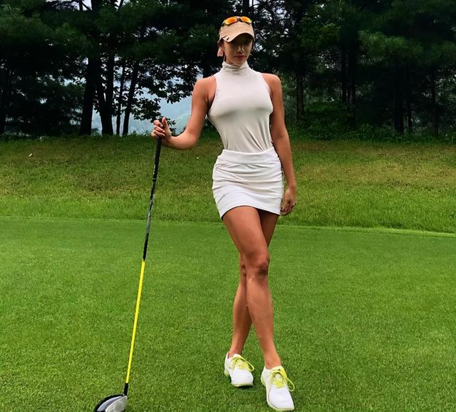 她是韩国第一美臀女王!总统私人教练!柔美与性感并存的完美女神