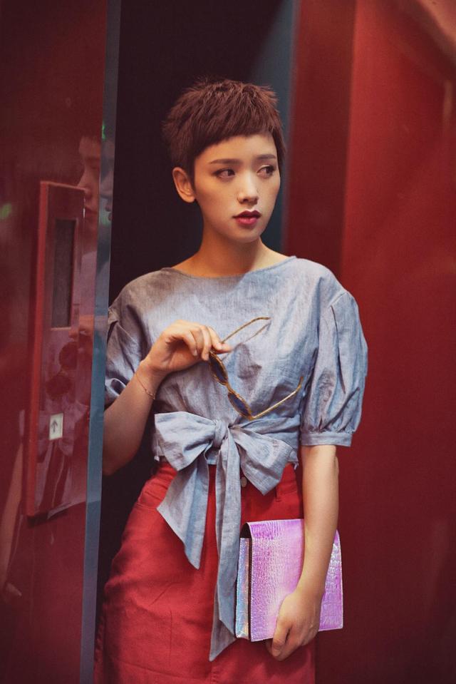 安徽卫视王牌节目美女主持人风采一览,美与知性并存