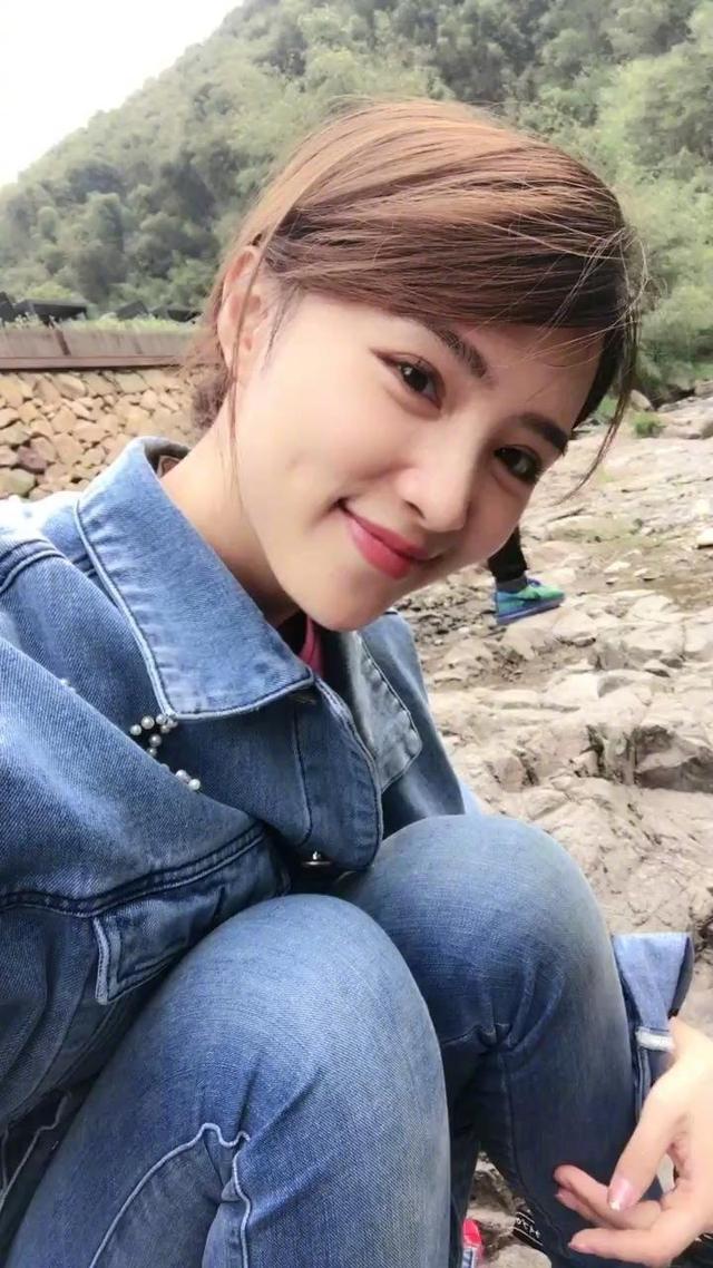 安徽卫视王牌节目美女主持人风采一览,美与知性并存