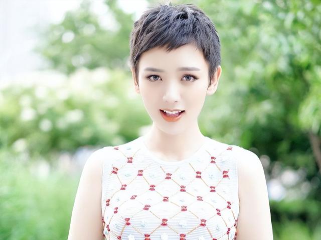 安徽卫视王牌节目美女主持人风采一览,美与知性并存