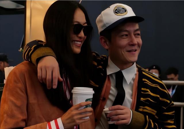 弃40亿身家为陈冠希生女！曾因脱鞋爆火的“华谊夫人”，如今怎样