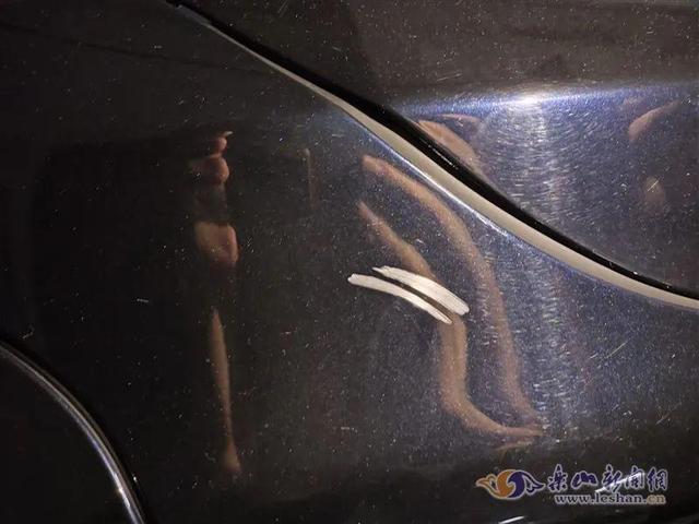 女主播深夜马路边直播，拒绝宝马司机搭讪后被撞！官方公布调查结果