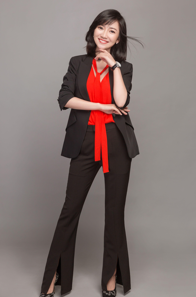 安徽卫视王牌节目美女主持人风采一览,美与知性并存