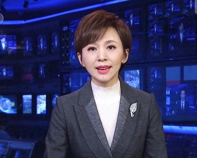 欧阳夏丹:没了央视光环变普通人,46岁仍单身,在新圈子红到发紫