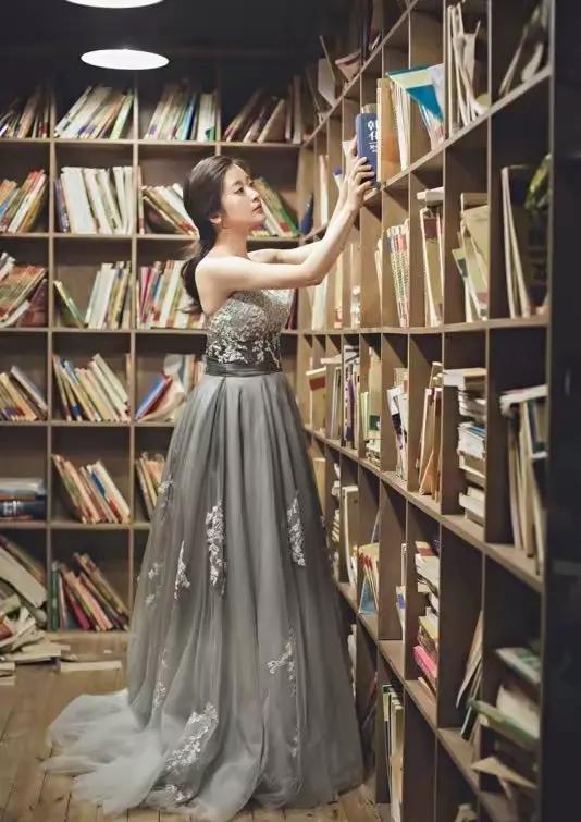 央视的十大美女主持人,被誉为频道的“当家花旦”