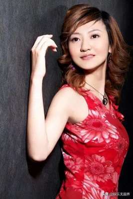 水仙女主播视频(云南电视台12位美女主持人，崔爽‌是最美新闻女主播)