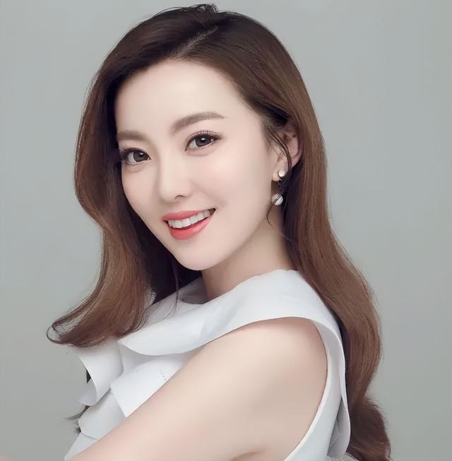 安徽卫视王牌节目美女主持人风采一览,美与知性并存