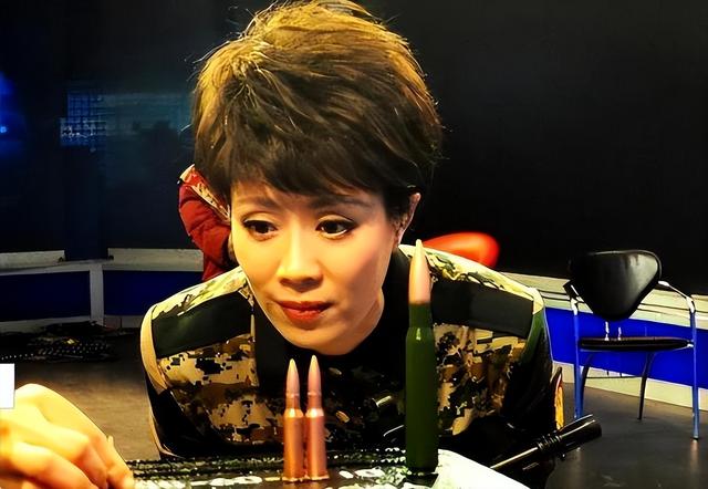 央视主持李文静,和丈夫坚持丁克,如今50岁无儿无女,她后悔了?