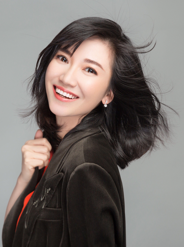 安徽卫视王牌节目美女主持人风采一览,美与知性并存