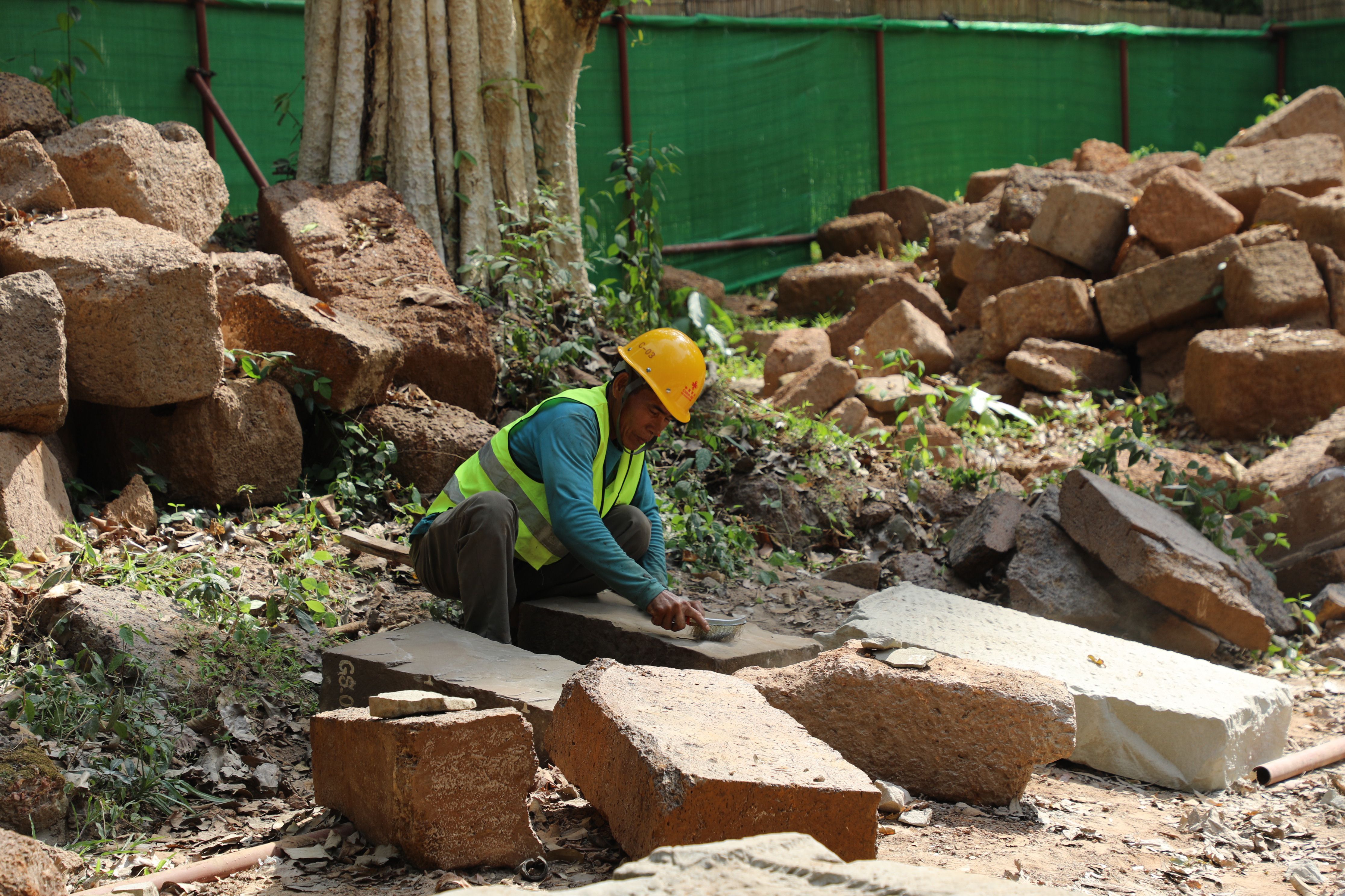 跟着习主席去柬埔寨｜吴哥古迹的中国守护者