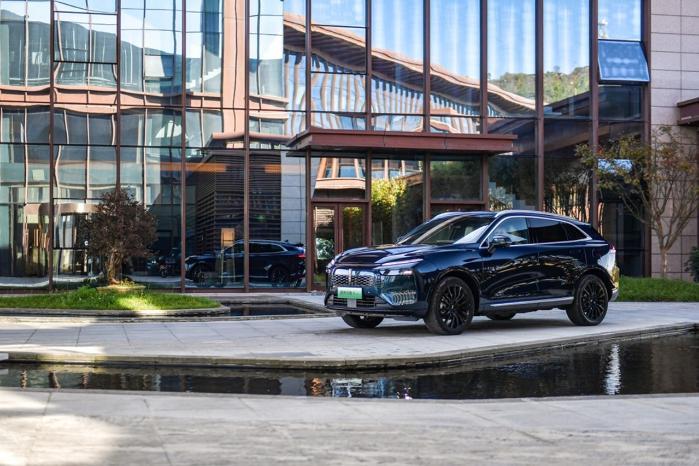 为用户而变！魏牌全新“双山”登陆2025上海国际车展