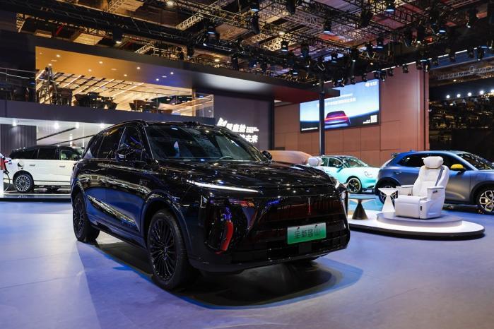 为用户而变！魏牌全新“双山”登陆2025上海国际车展