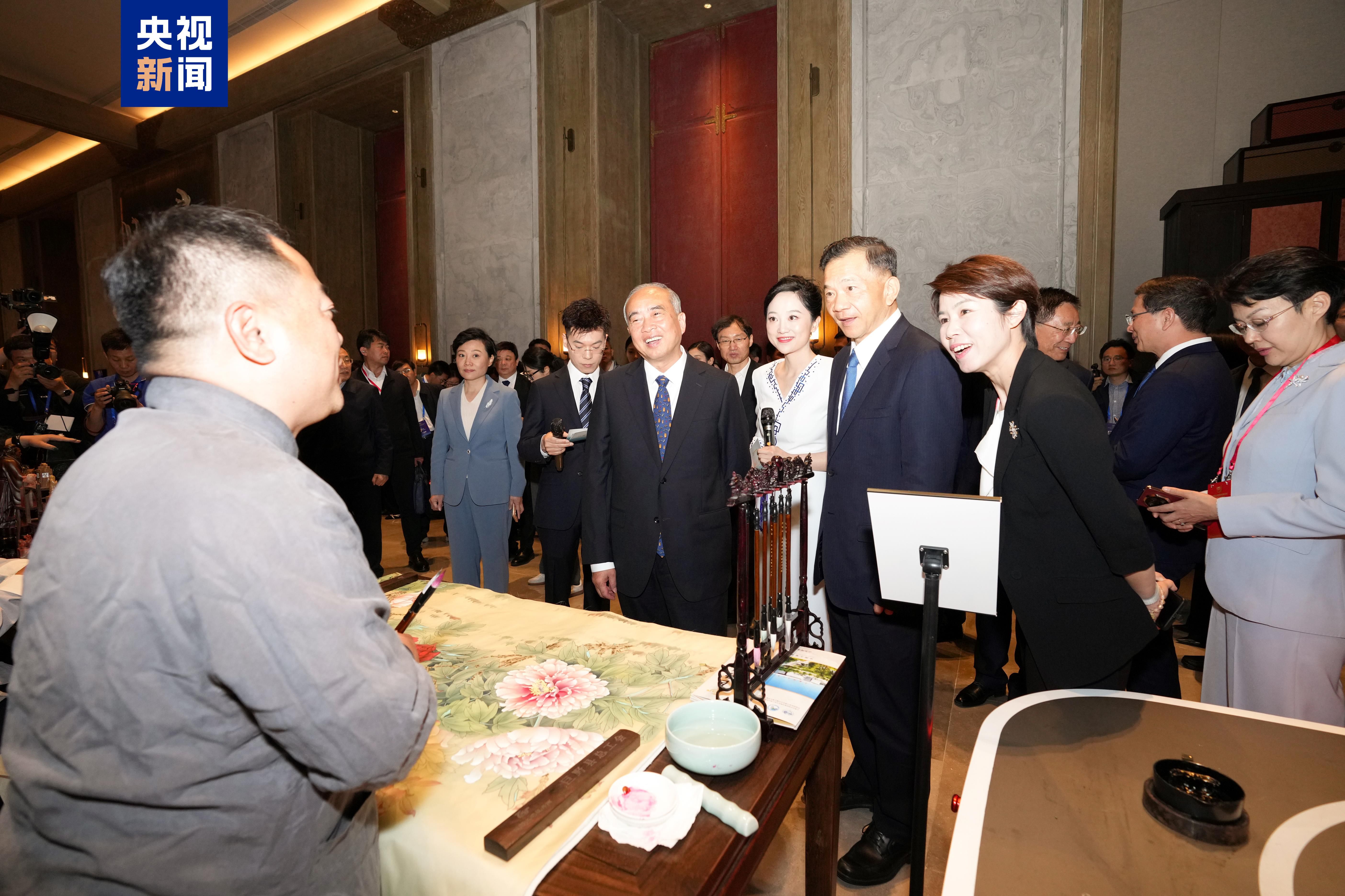 交流互鉴 科技赋能！第四届全球媒体创新论坛在山东曲阜举行