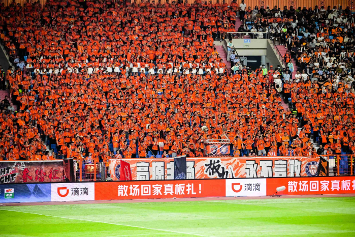 携手玉昆俱乐部、云南交运 滴滴巴士首条球迷专线开通