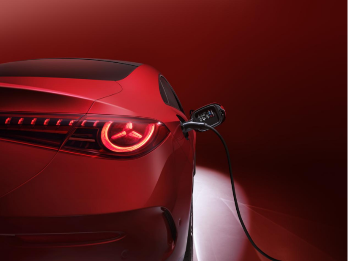 2025梅赛德斯-奔驰品牌科技日：开启智能豪华电动新篇与未来出行蓝图