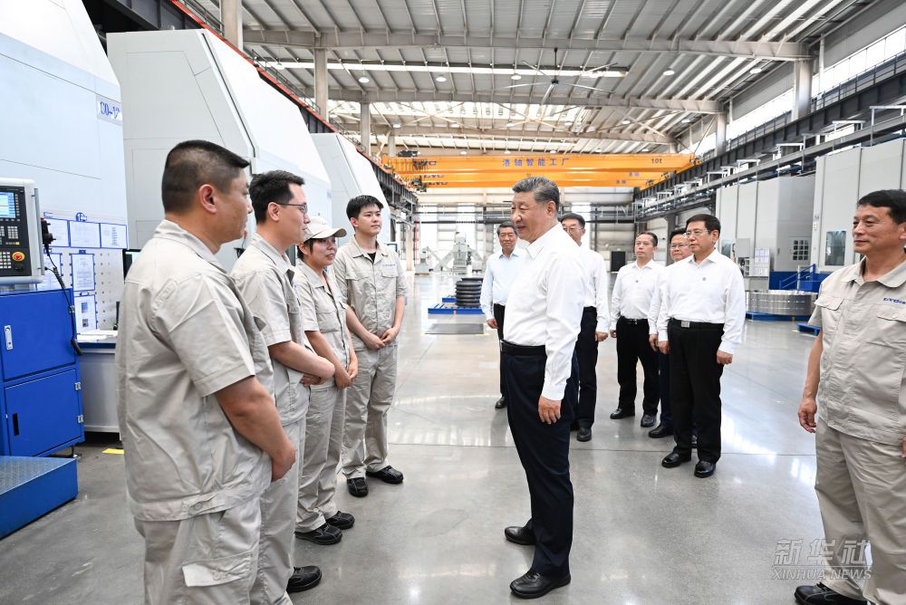 第1视点｜跟随总书记走进洛阳轴承集团 了解先进制造业发展