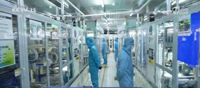 蝶变、拉满、C位……划重点！解锁4月经济数据顶压增长背后政策“组合拳”密码