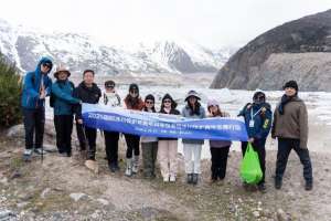 卡游跨界助力冰川保护 2025冰川保护青年环境志愿行动在西藏启动