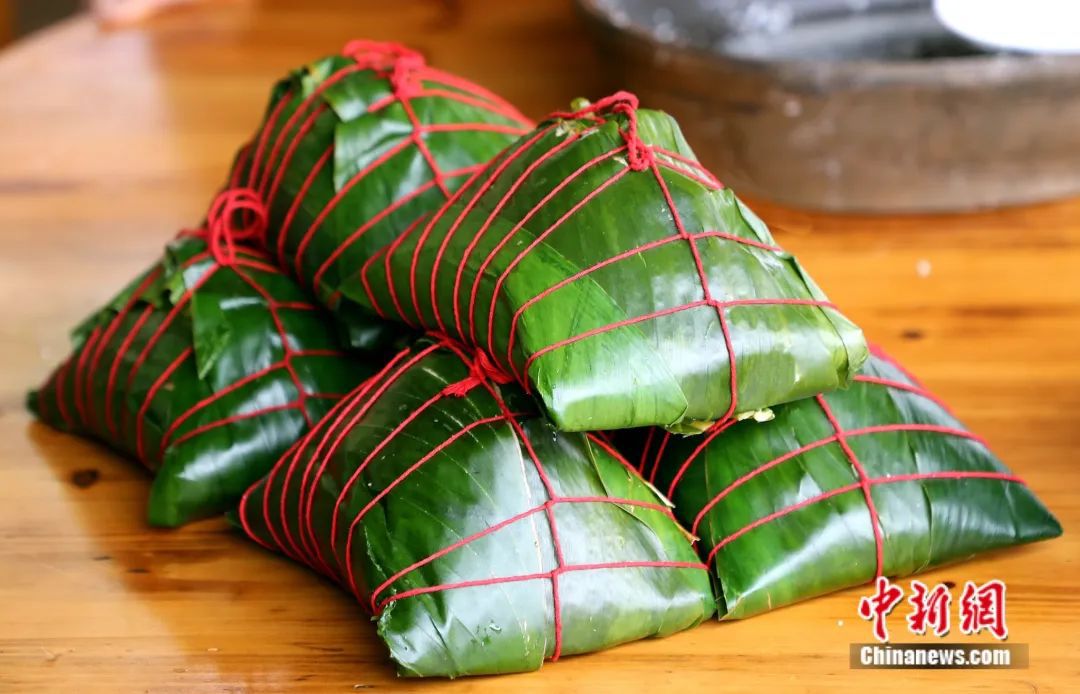 普通粽子巴掌大，“横县大粽”却像个巨无霸！