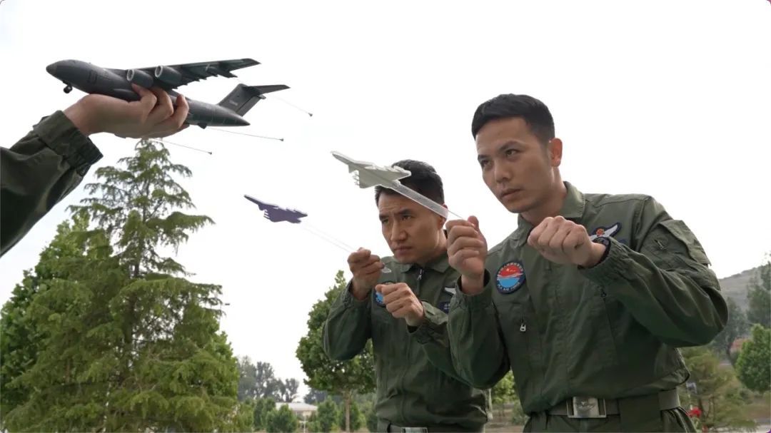 空中加油专项训练！空军首次在院校组织实施！