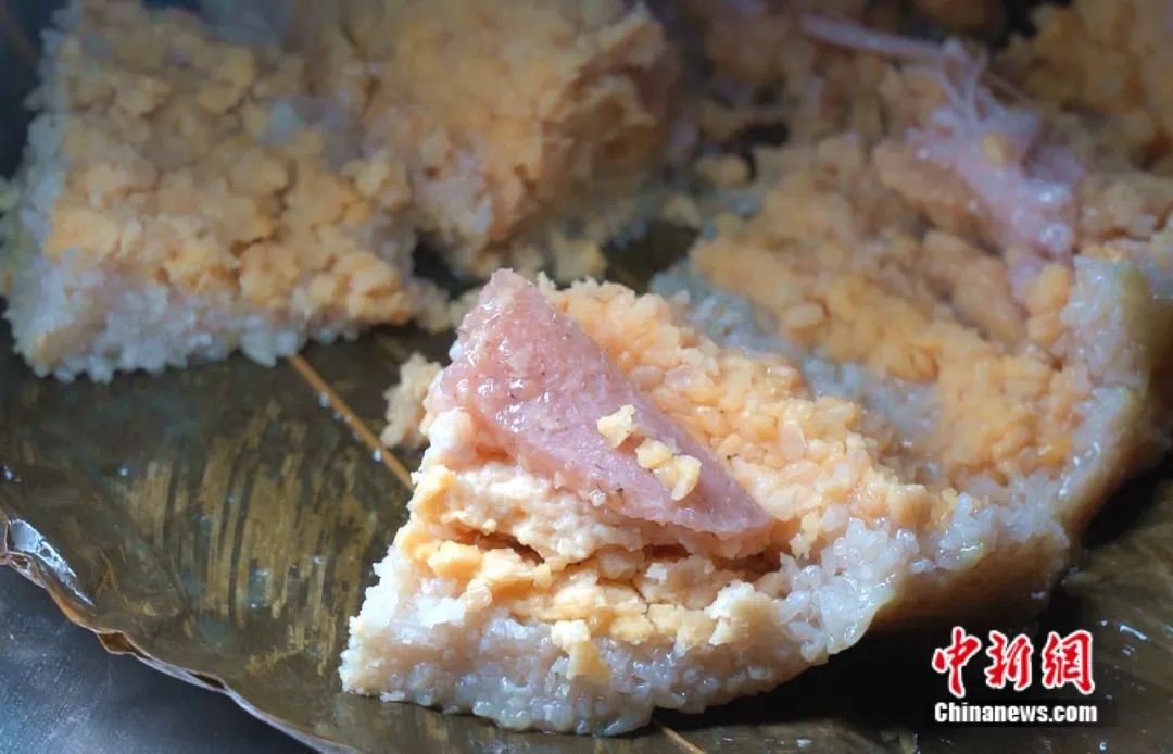 普通粽子巴掌大，“横县大粽”却像个巨无霸！