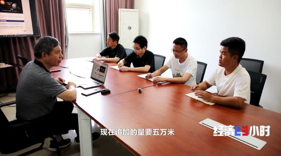 防晒服配从小众走向千亿级市场,背后藏着哪些“科技感”?