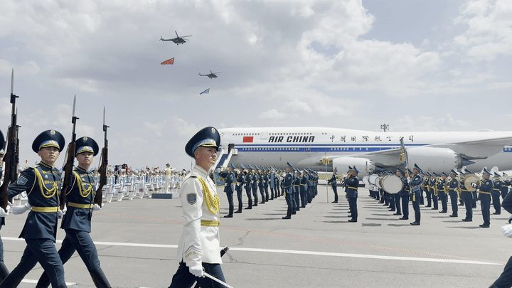 高清大图丨习主席在阿斯塔纳的精彩瞬间