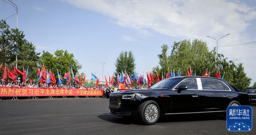 新华图讯丨习近平乘专机离开阿斯塔纳