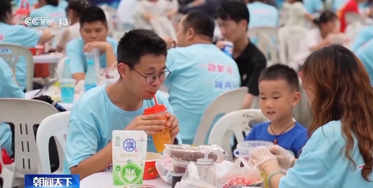 场内场外一样热闹!看“苏超”如何玩转“搭子经济”