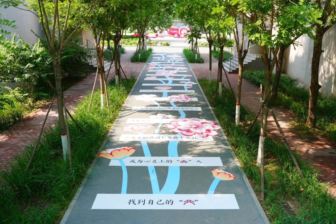 从新燕园出发,一路生花——祝2025届学子毕业快乐!