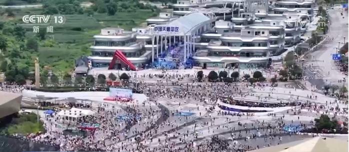 各地妙招频出激发消费潜力 特色“清凉游”带活“避暑经济”