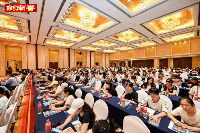 十年高考助学行动，剑南春铸就公益长效主义