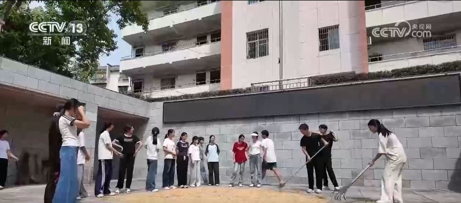 教师节快乐！对每一位老师道声辛苦，感谢您的培养之恩