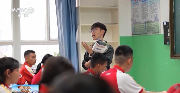 薪火相传!他们在边疆培养的学生成了建设家乡的新力量