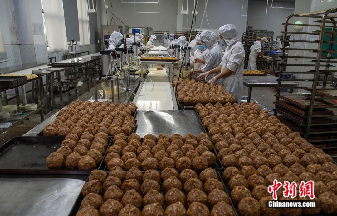 饼大如月盘、皮薄馅足……连苏东坡都夸的大月饼，你吃过吗？